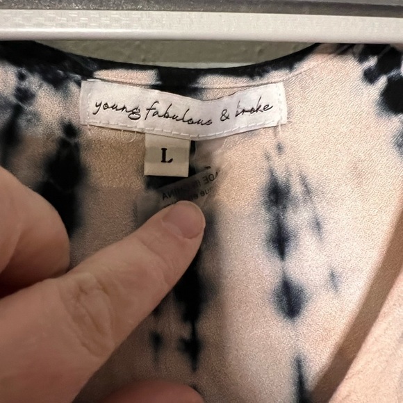 Young Fabulous & Broke wide arm tie dye blouse - Picture 2 of 5